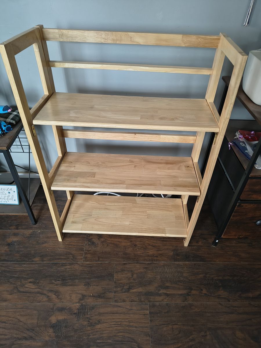 Collapsible shelf