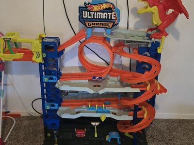 USED Hot Wheels Ultimate Garage – $60 OBO