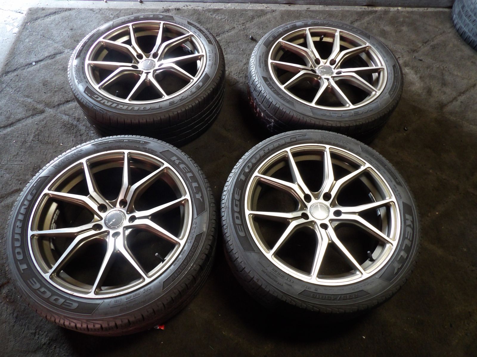 SET OF USED VELSEN WHEELS 18 INCH 5X114=5X4.5 AND TIRES 235/45R18