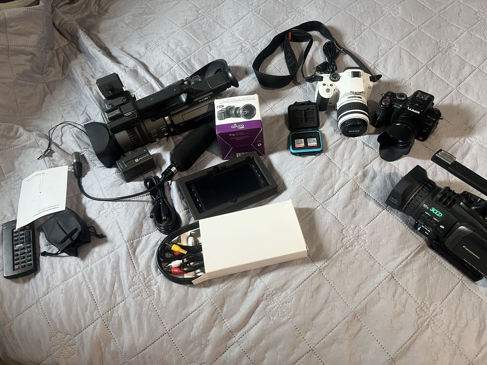 Sony DSR-PD150P DVCAM Professional Camcorder Kit w/ Lumix GH2 & Pentax K-x DSLRs & Accs