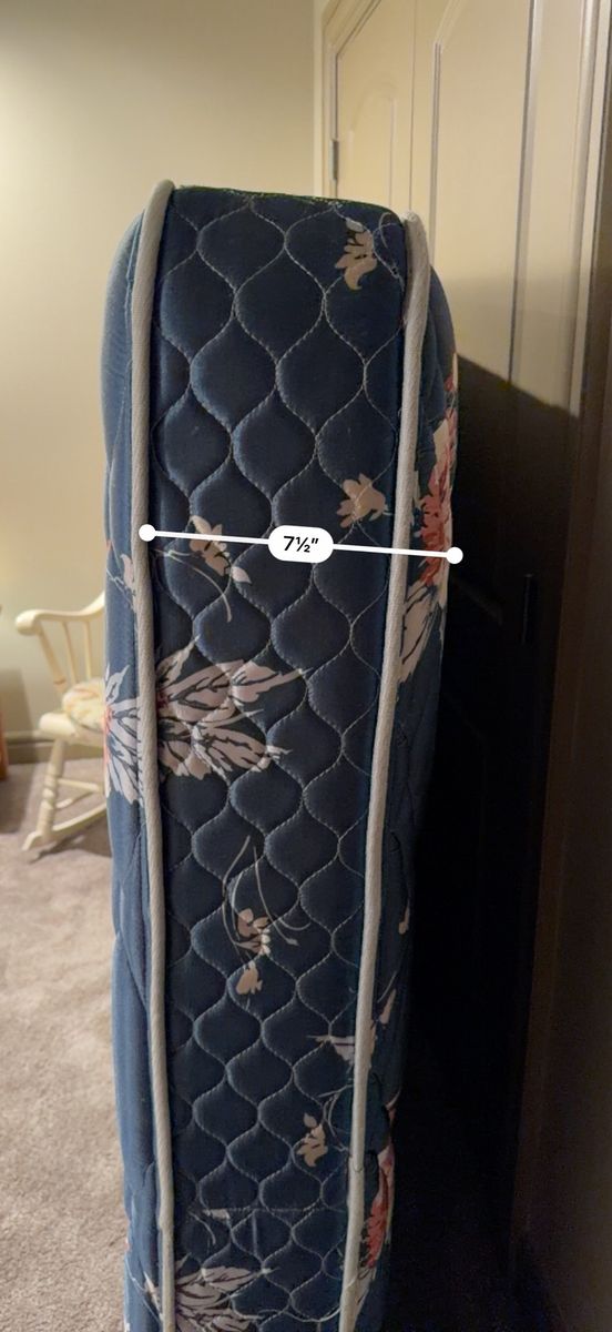 Main image 6