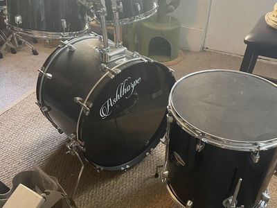 Ashenthorpe 7 Piece Drumset