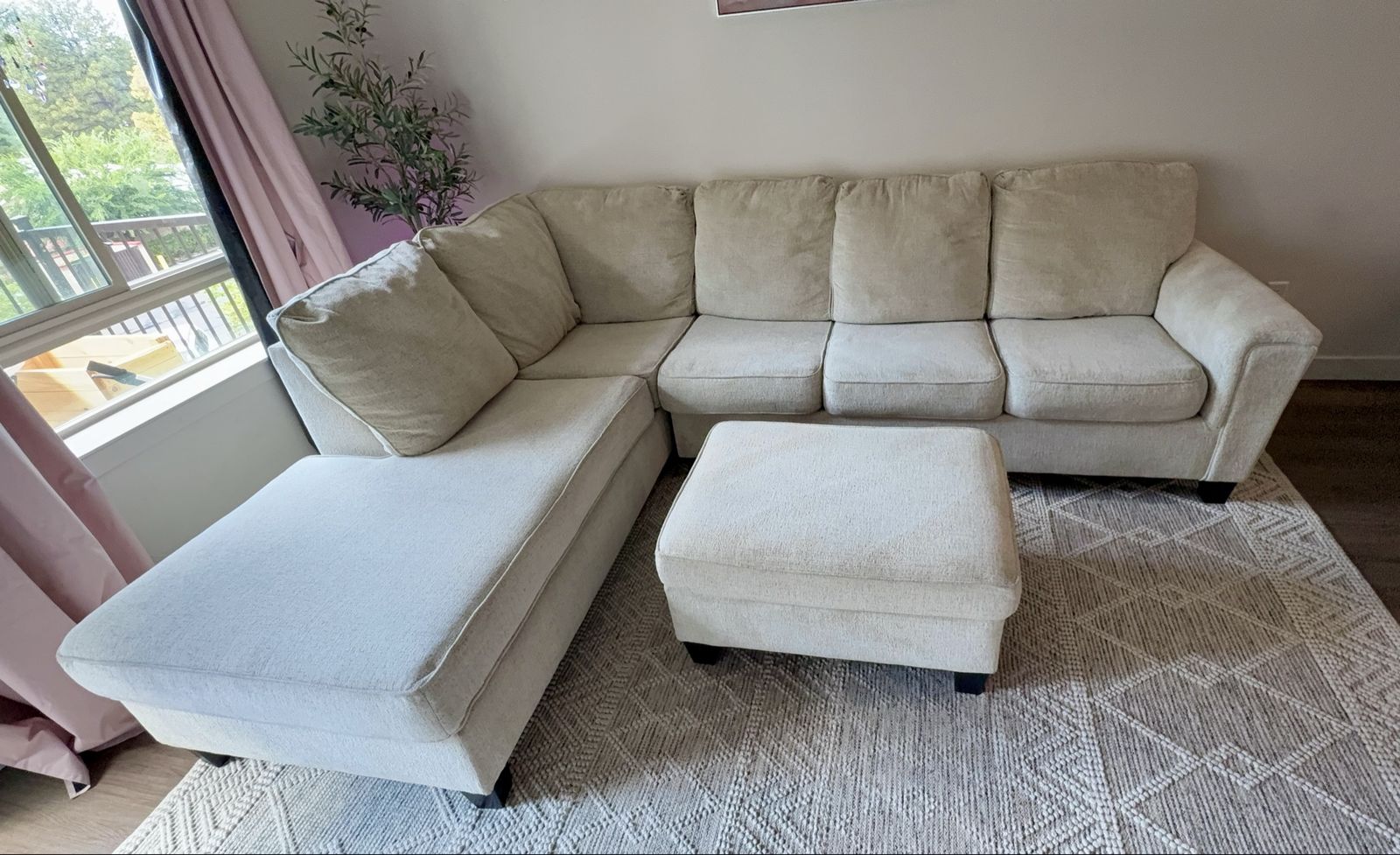 Main image 5