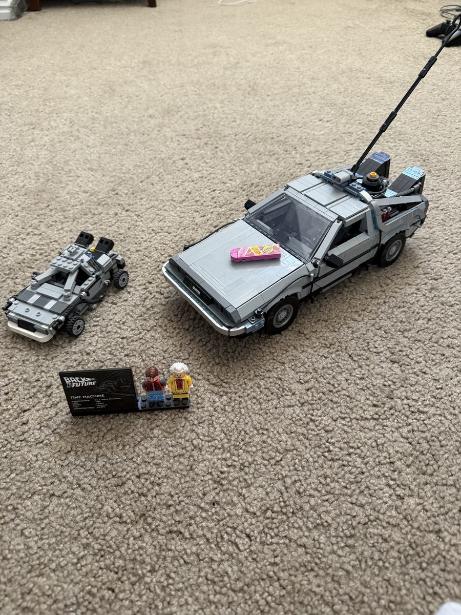 Lego Back to the Future DeLorean set