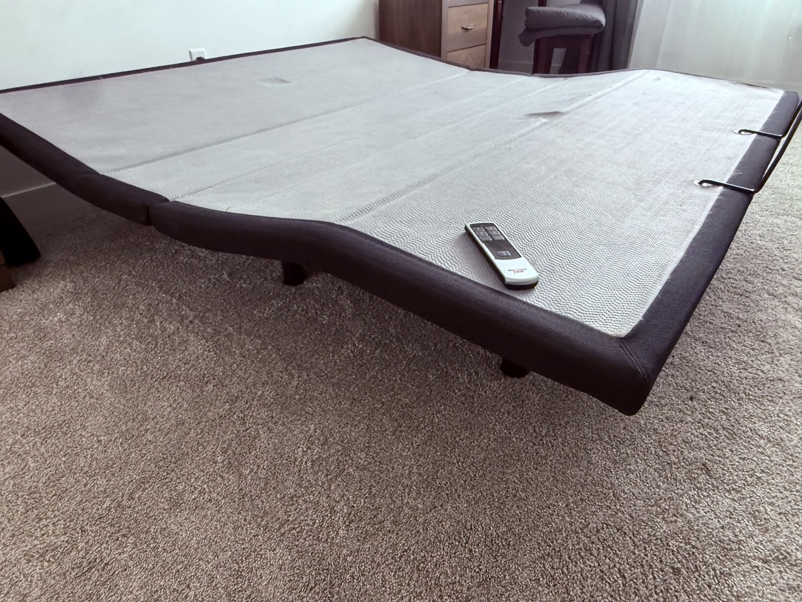 Adjustable Bed Frame Base (king) with Wireless Remote