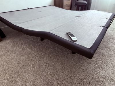 Adjustable Bed Frame Base (king) with Wireless Remote