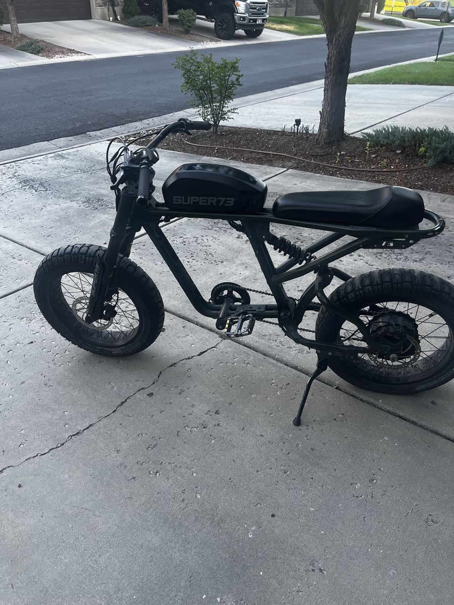 Super73 R-Series Electric Bike - Black Fat Tire Moped Style E-Bike