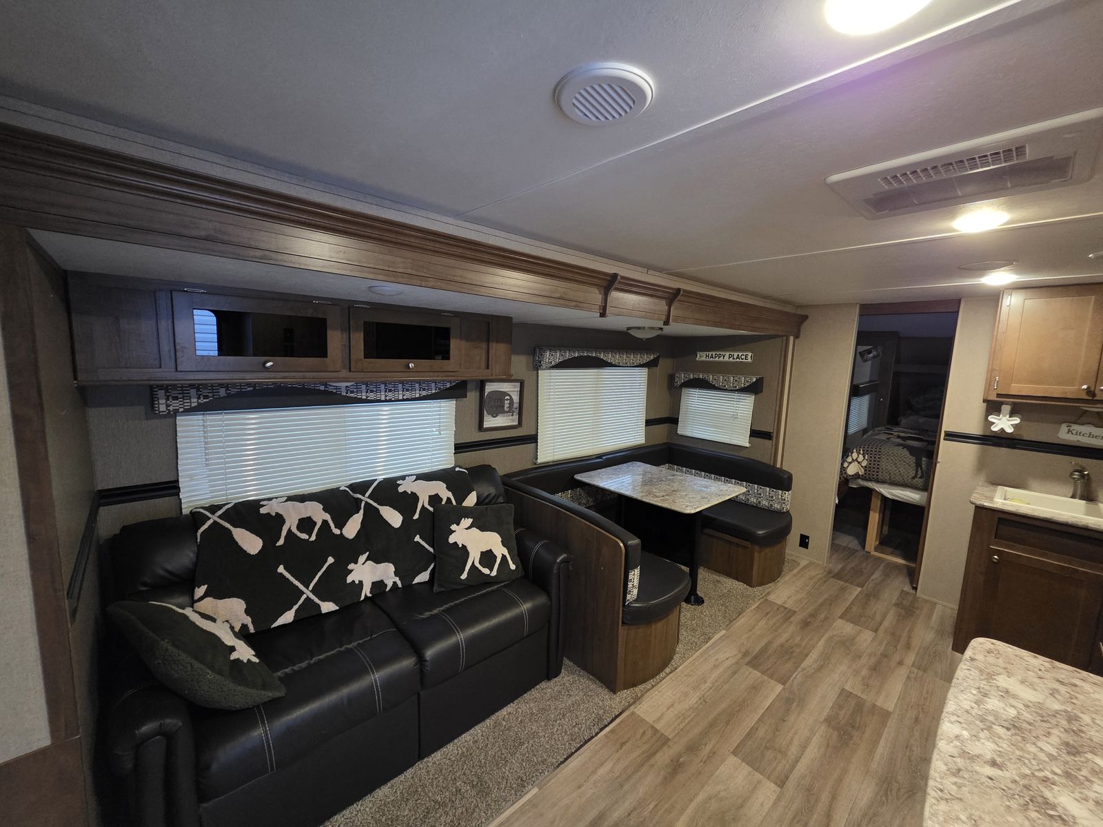 Family Bunkhouse Camper – 2018 Aspen Trail 2790BHS – Turnkey Camping Setup