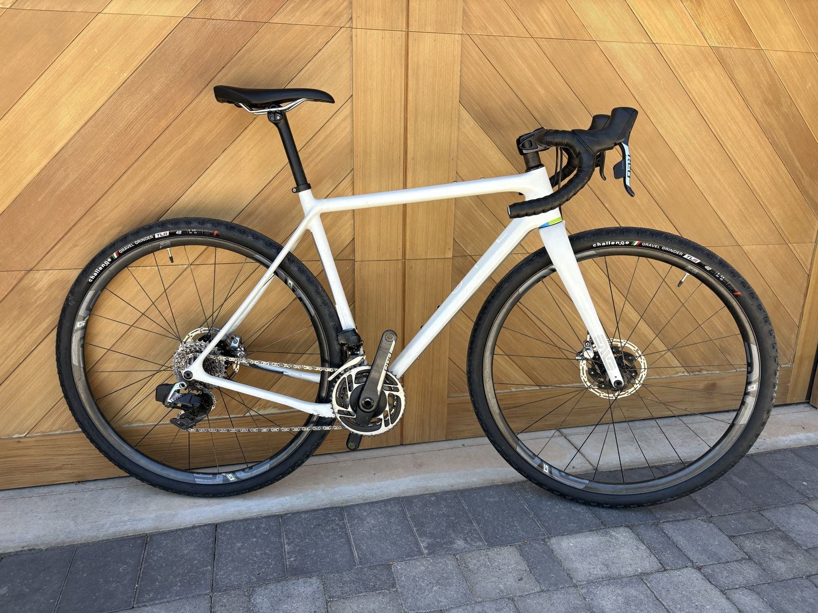 Open Cycle x ENVE composites. Gravel Bike - White - Carbon Frame