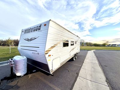 2010 wildwood 22’ sleeps 6