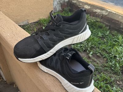 REEBOK KEEN ASTM F2413-18 MEN'S STEEL-TOE WORK SHOES.. SZ 11M
