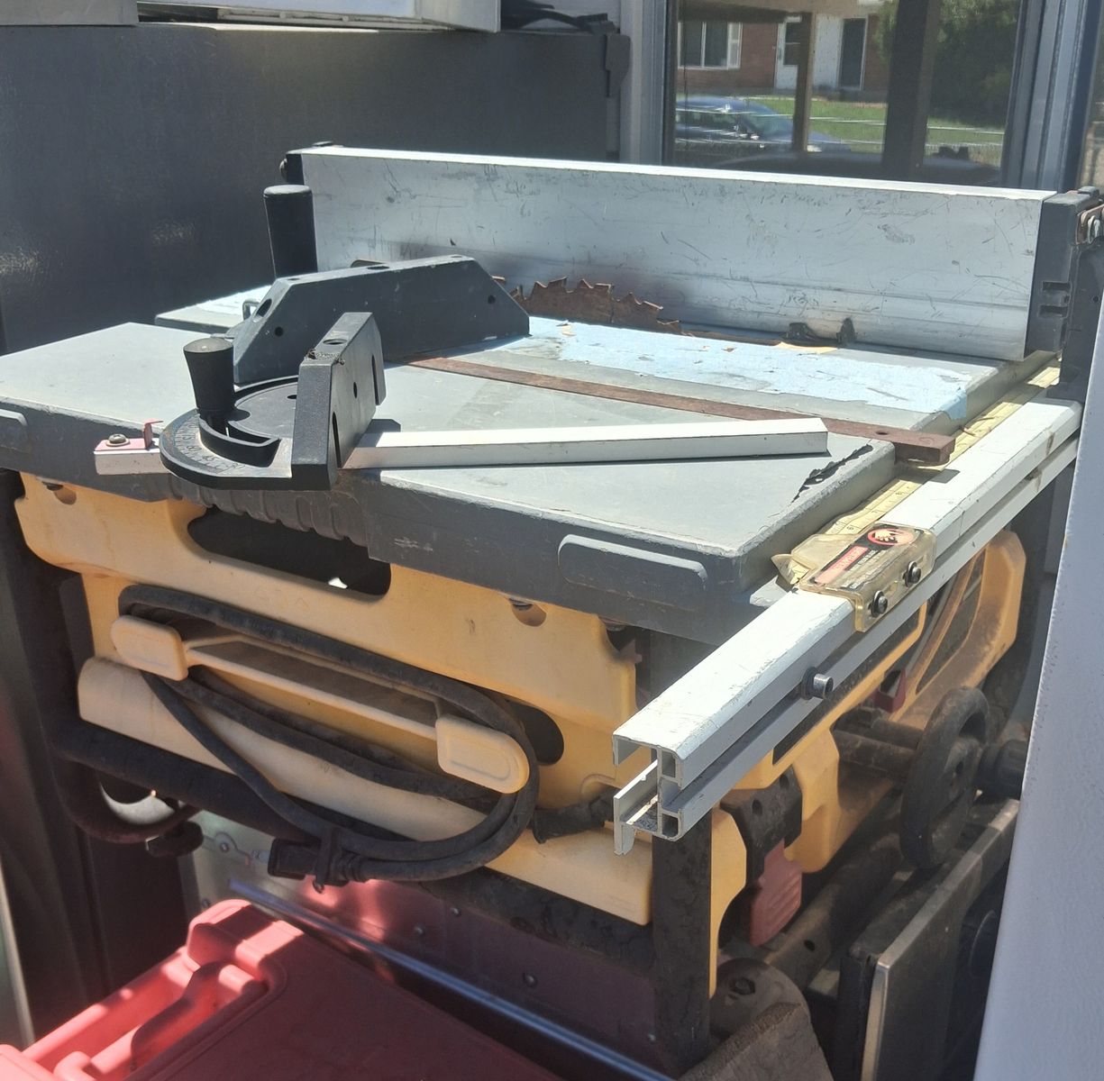 Dewalt table saw