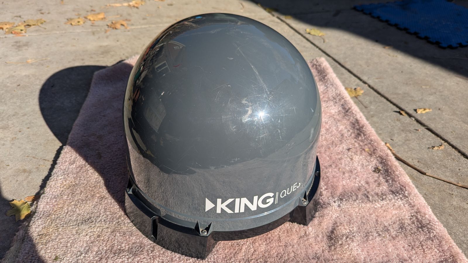 Satellite TV Antenna - for use with DIRECTV AQ4100-B0