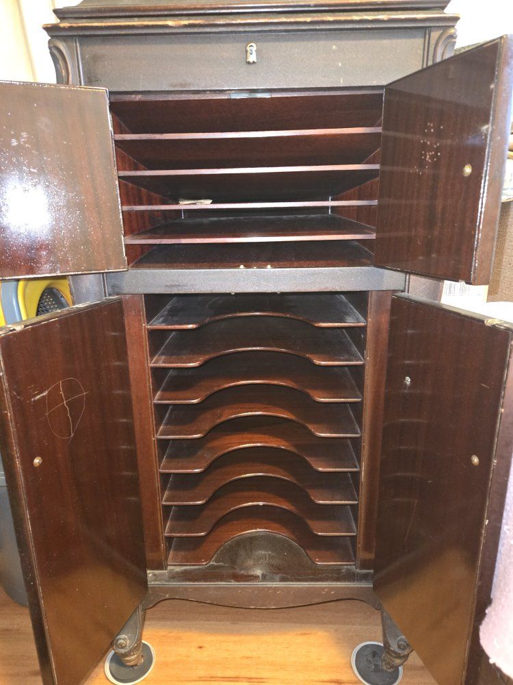 Main image 5