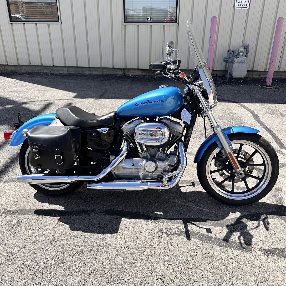 2011 Harley Davidson Sportster 883 Super Low - Cruiser - XL883L