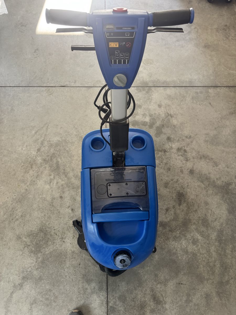 Clarke Vantage 14 Floor Scrubber - Used (Good Condition)