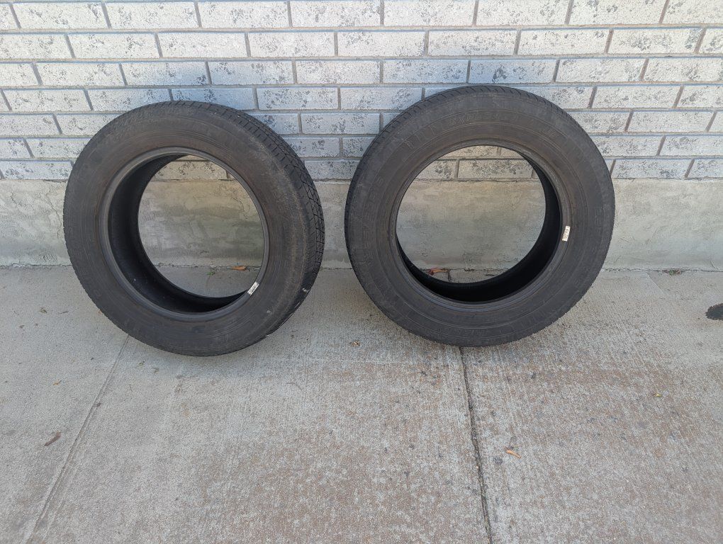 Used Vehicle Tires - Pair