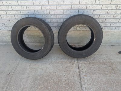 Used Vehicle Tires - Pair
