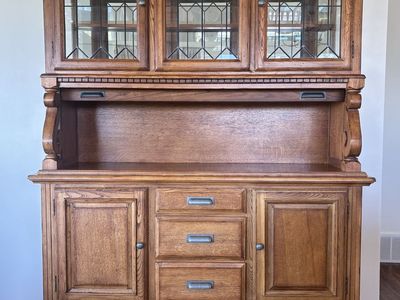 Oak China Cabinet, Buffet, Curio, Hutch