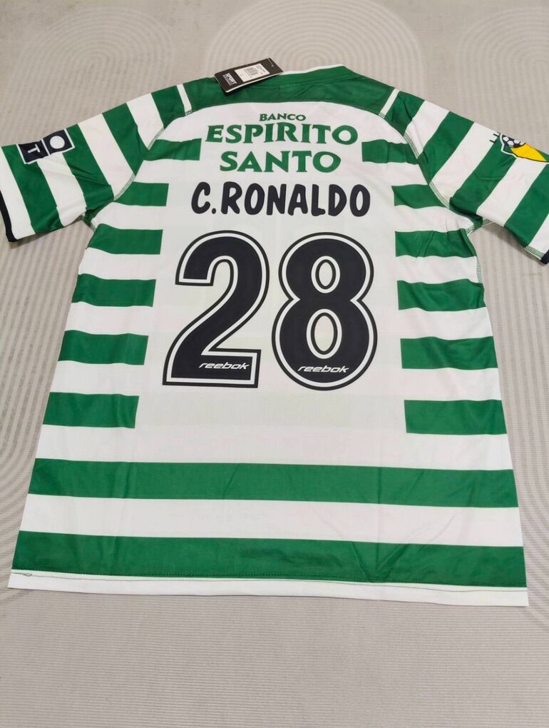 C. Ronaldo #28 | L | Sporting CP 2003-04 Jersey