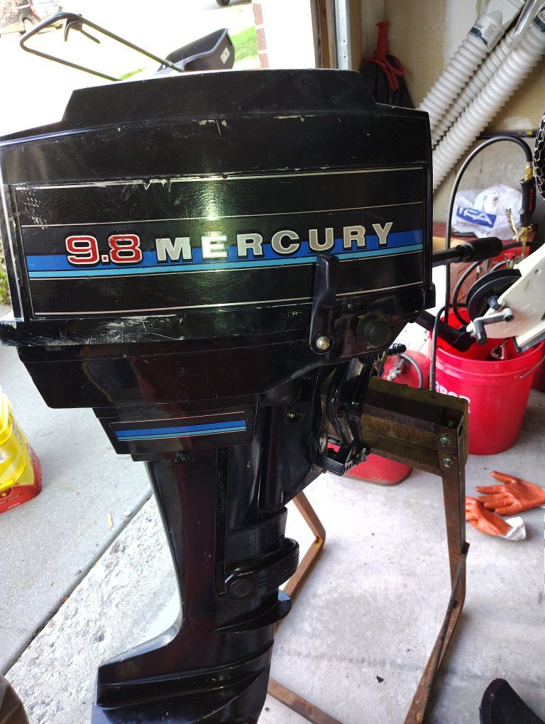 Mercury Marine 9.8 HP Outboard Boat Motor - Runs Well, 1981
