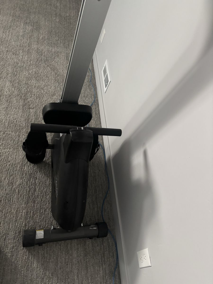Avari Magnetic Resistance Rowing Machine - Fitness Rower