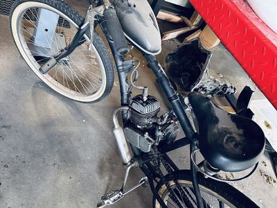Motorbike Vintage “Barn Find”