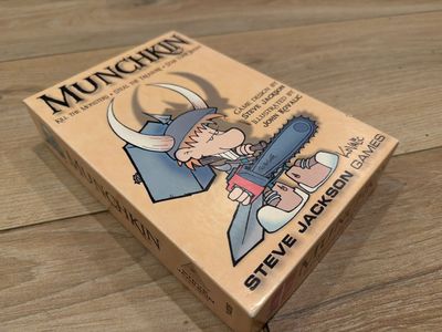 Munchkin Card Game by Steve Jackson Games - Kill Monsters, Steal Treasure, Stab Buddies