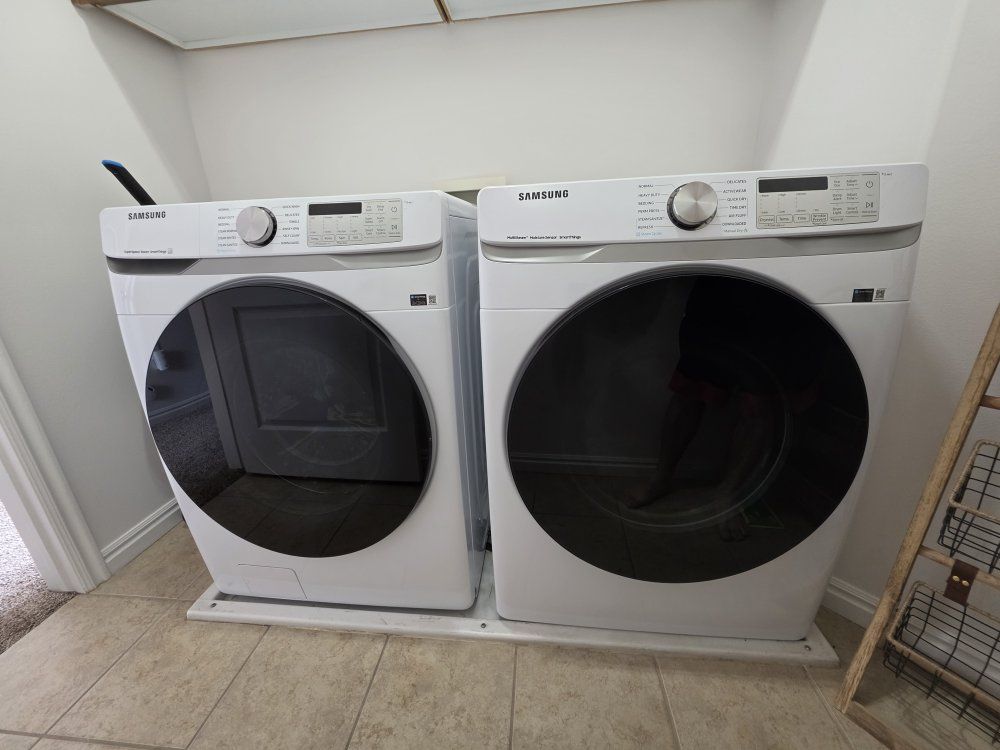 Samsung 7.5 Cu Dryer, Samsung 4.5 Cu washer