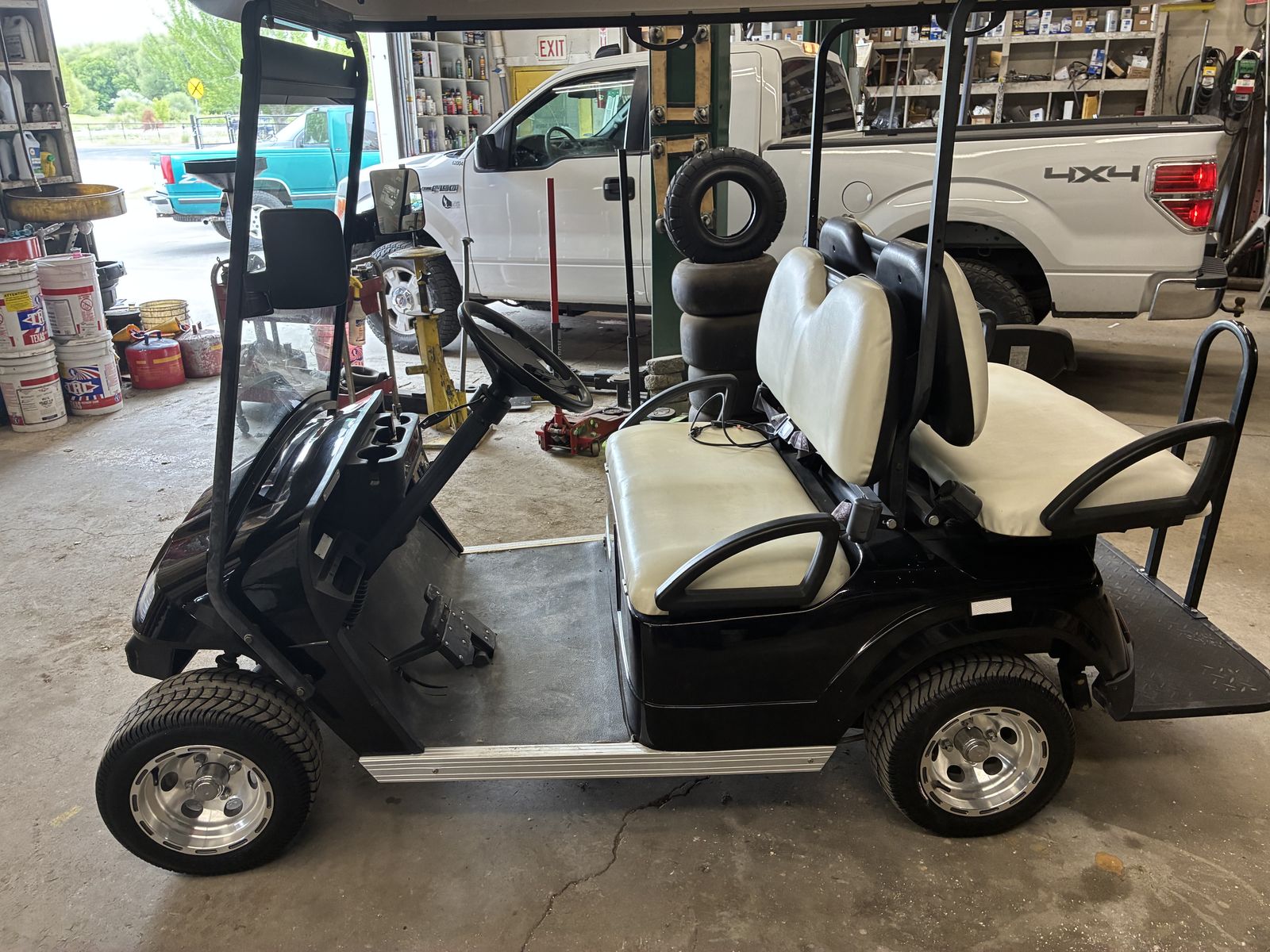 4 person electric cart