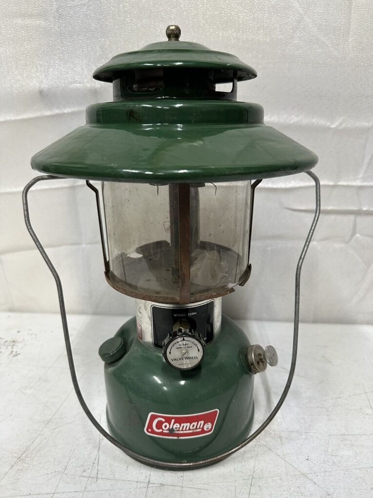 Vintage Coleman Lantern (Model 228H) Dated 11/74