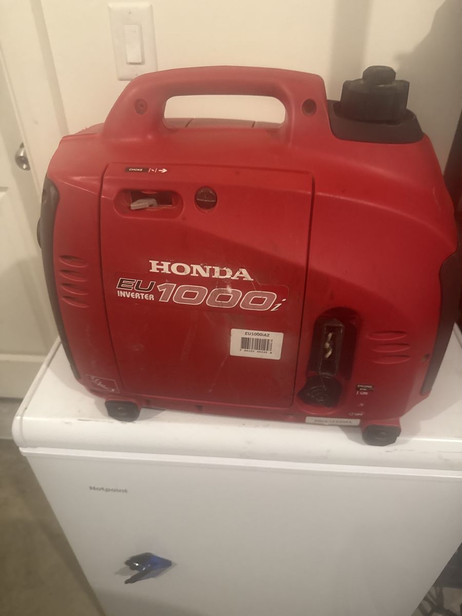 Honda EU1000i Inverter Generator - Portable, Quiet, Reliable Power