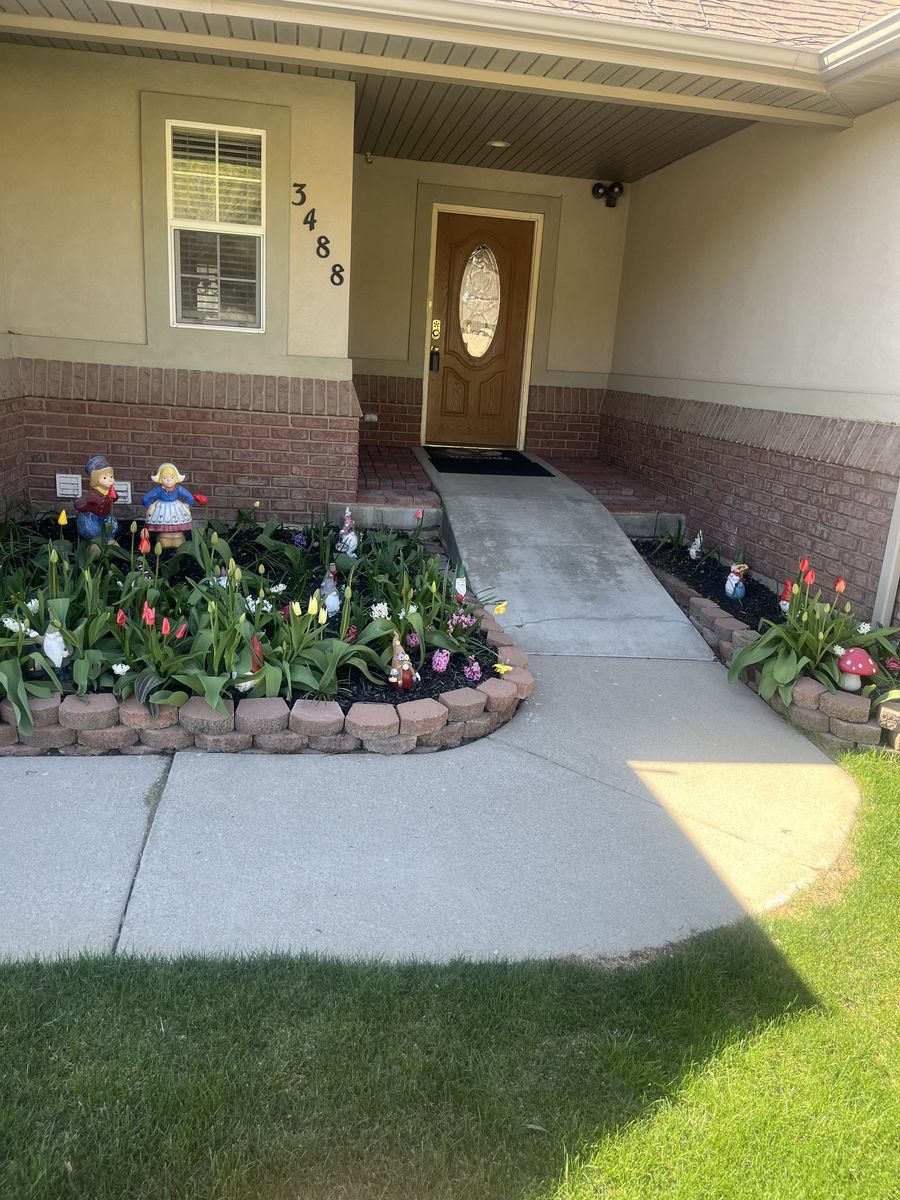 Ladies Room for Rent