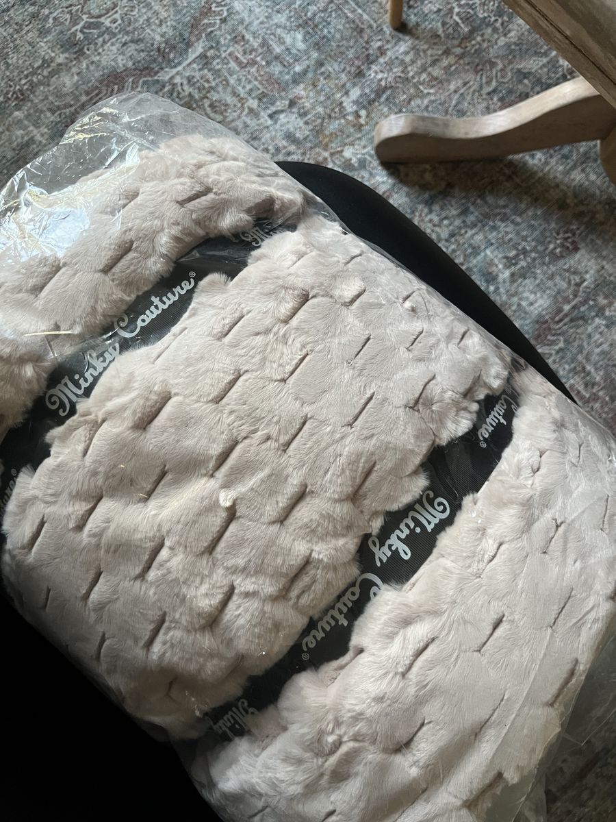 Minky Couture Oatmeal Blanket Grande
