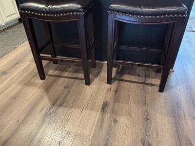 Set of 2 Counter Height Bar Stools – Great Condition