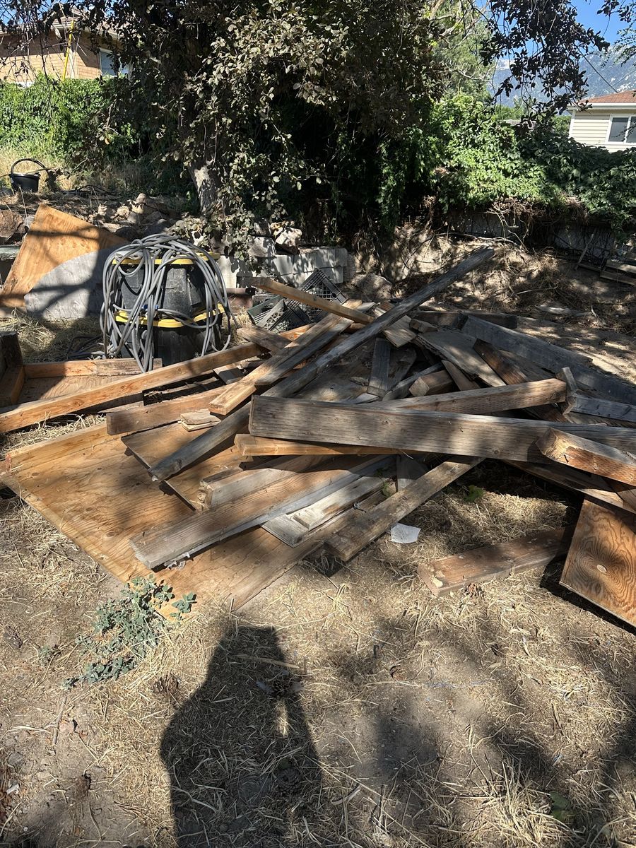 Free Wood, Lava Rock,  Milk Crates and Fish Pumps - Available for Pickup