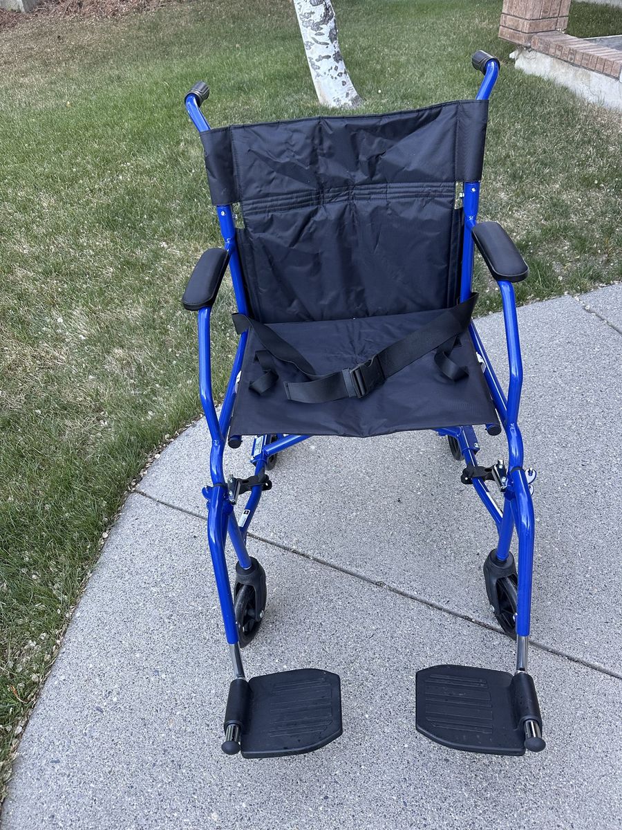 Medline Manual Wheelchair Like New