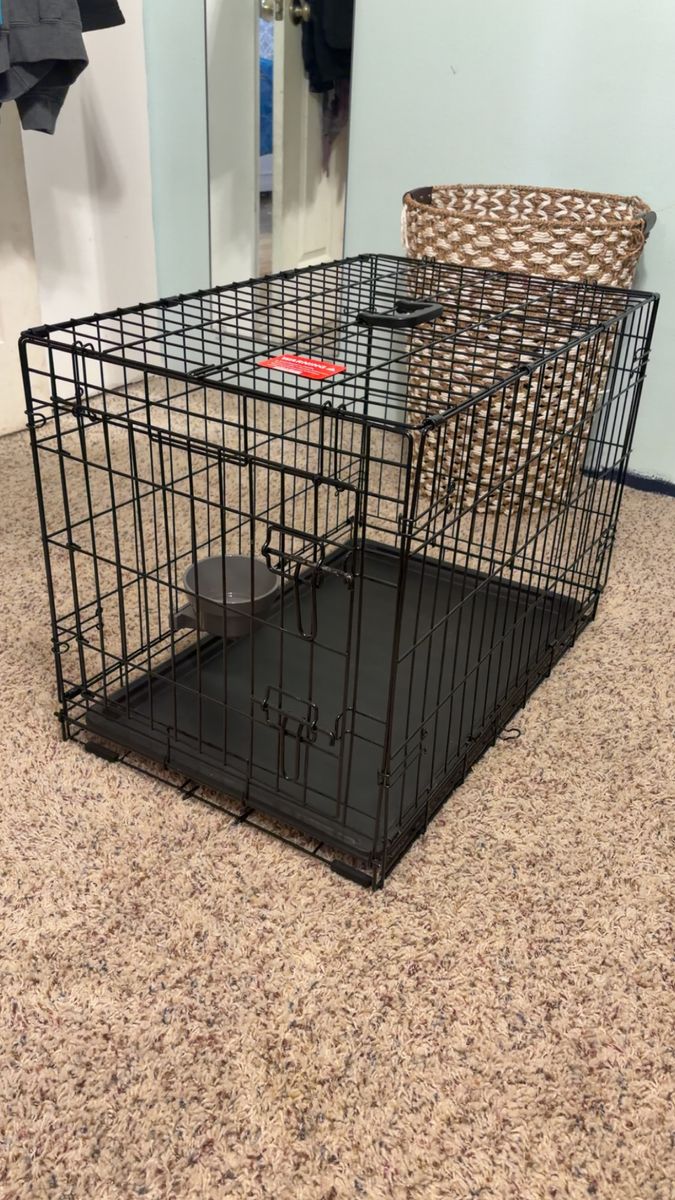 30 Single Door Dog Crate w/ Bowl