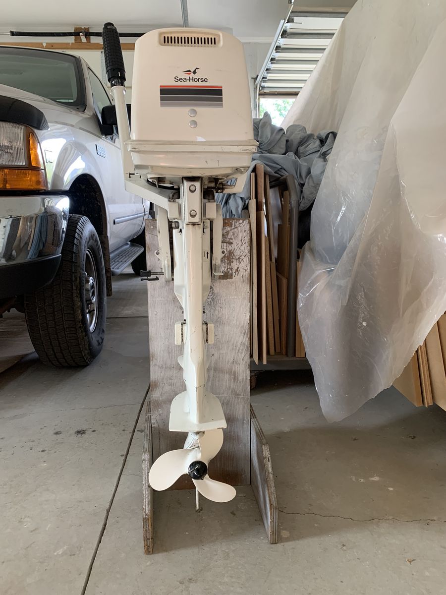Aluminum fishing boat