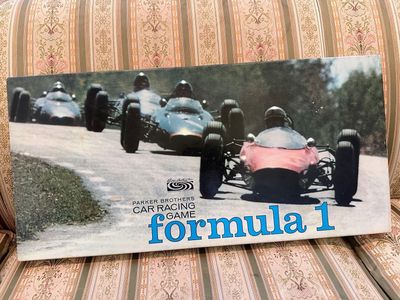 Vintage 1964 Parker Brothers Formula 1 Car Racing Board Game
