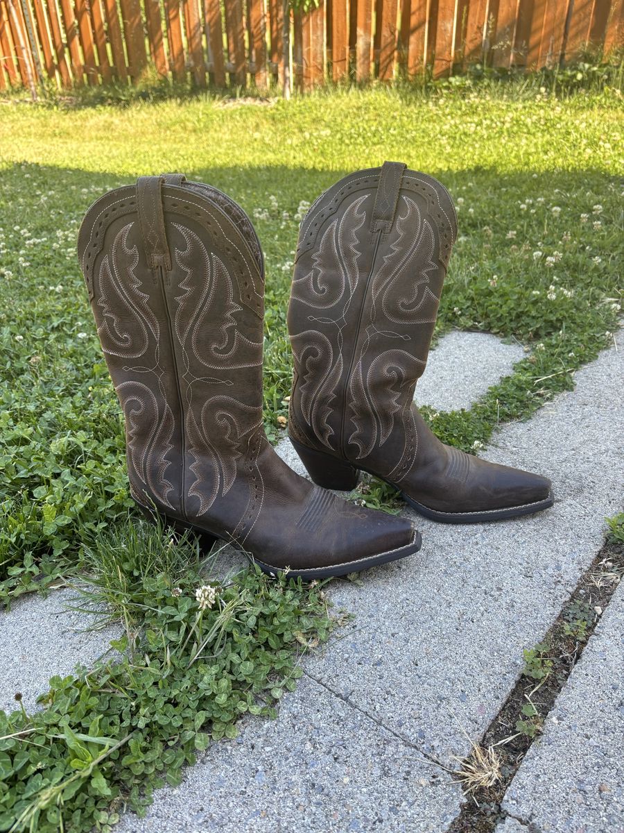 Womens Ariat Cowboy Boots