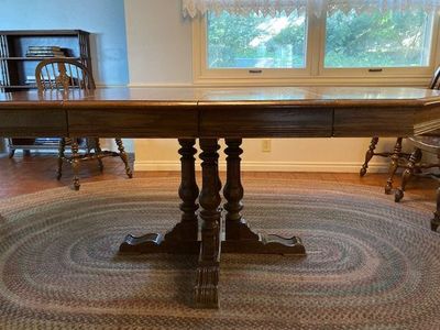 Ethan Allen Royal Charter Oak Dining Table and Five Chairs