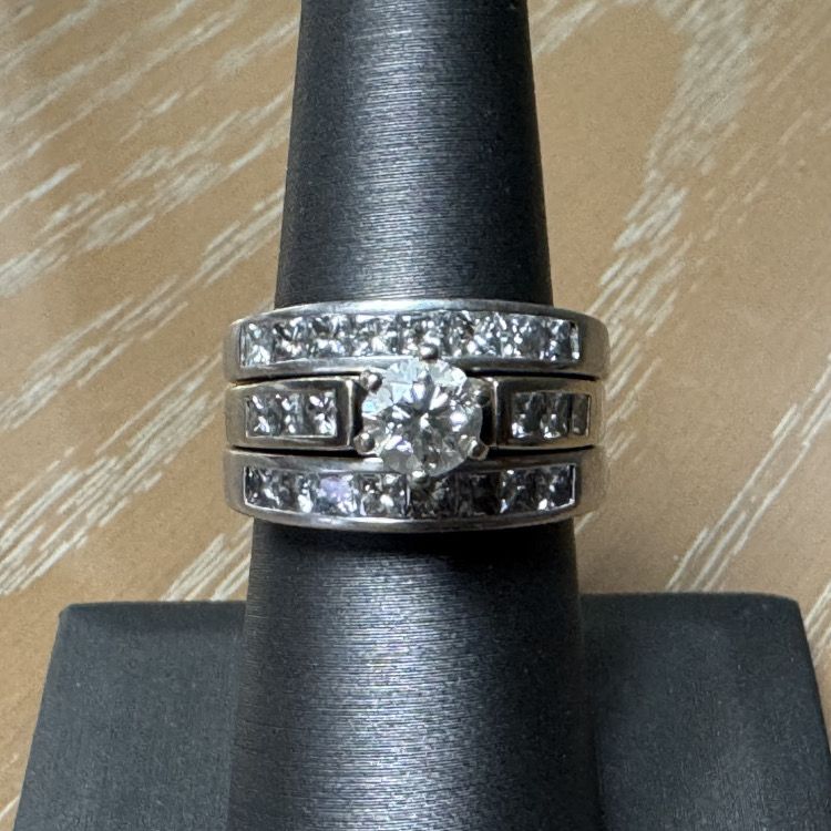 GIA Certified 2.30ct Diamond Wedding SeT