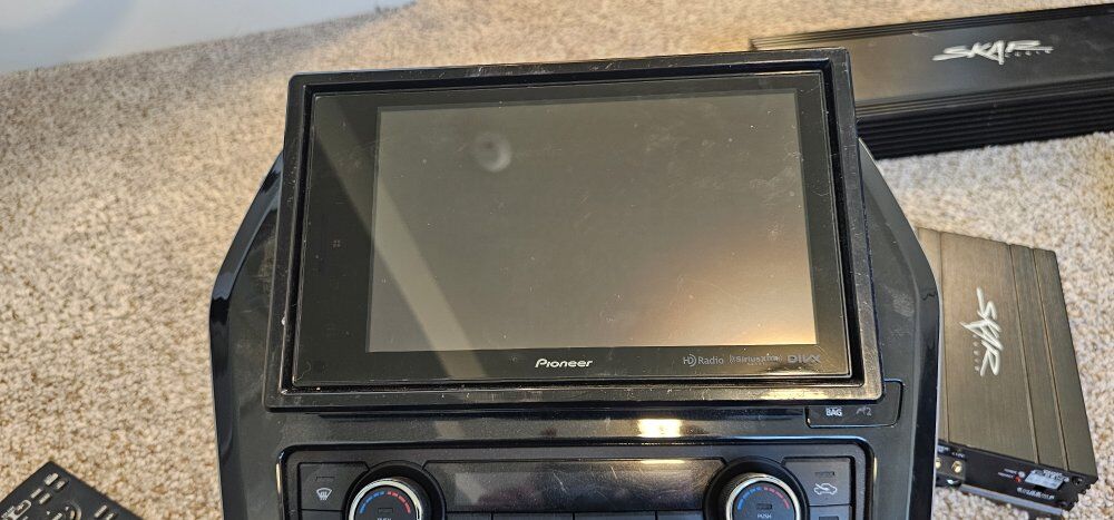 Pioneer dmh-c5500nex Double-Din Head Unit