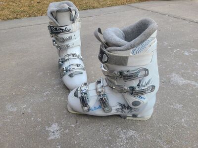ski boots ladies 25-25.5 W8-8.5