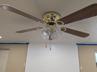 52" ceiling fan with four lights