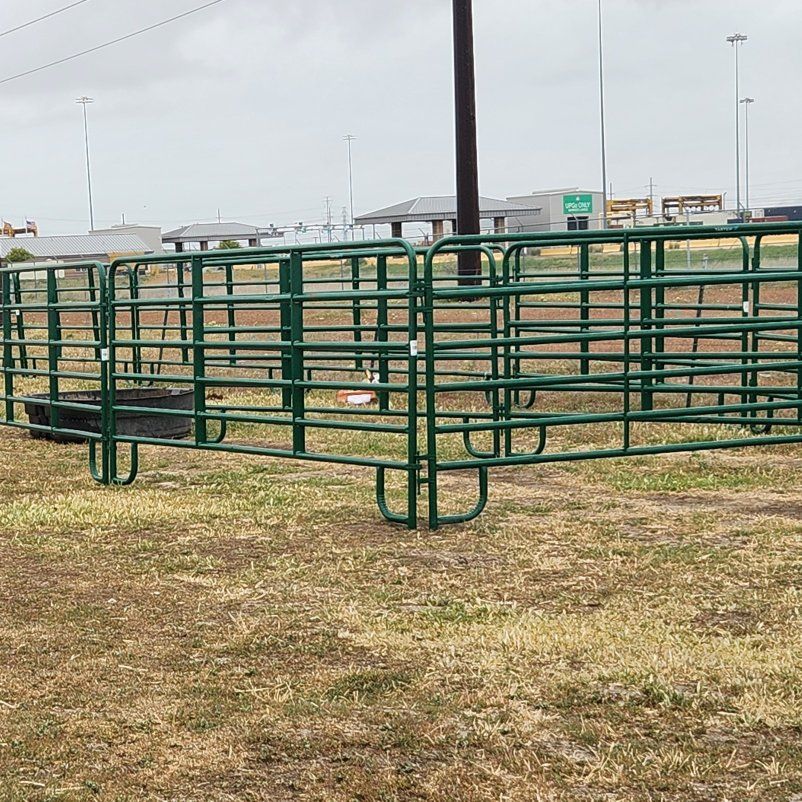 Tarter Round Pen/Livestock panels