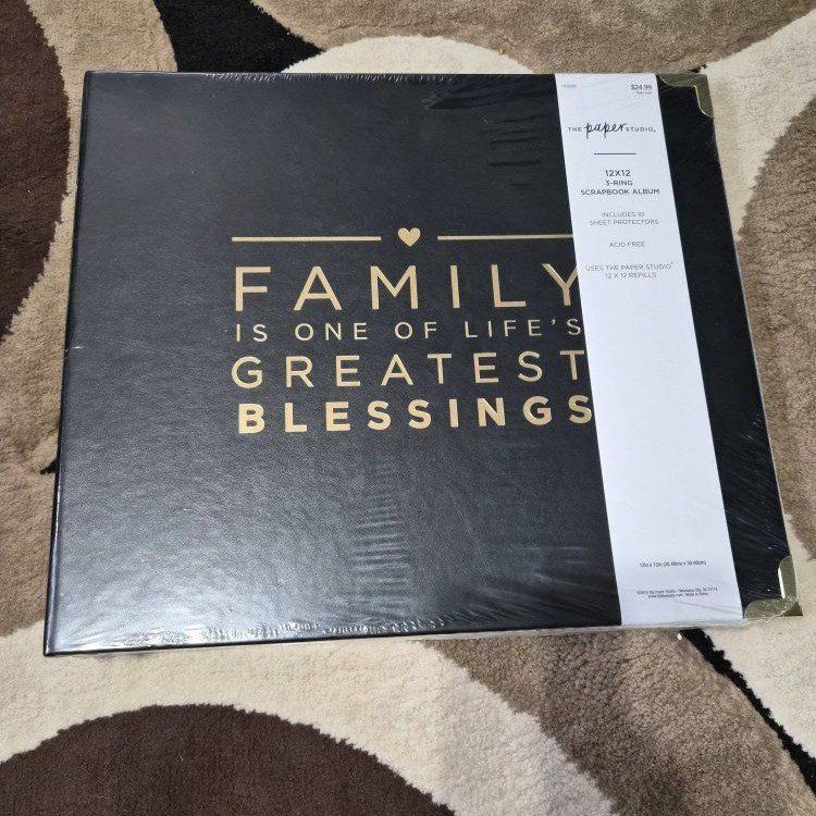 The Paper Studio 12x12 3-Ring Scrapbook Album "Family is one of Life's Greatest Blessings"