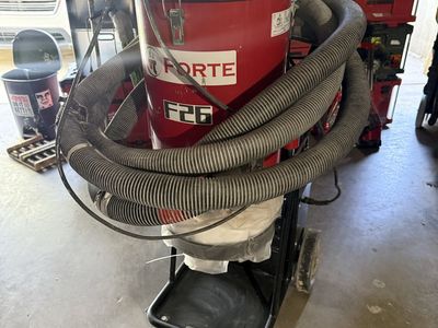Industrial vacuum