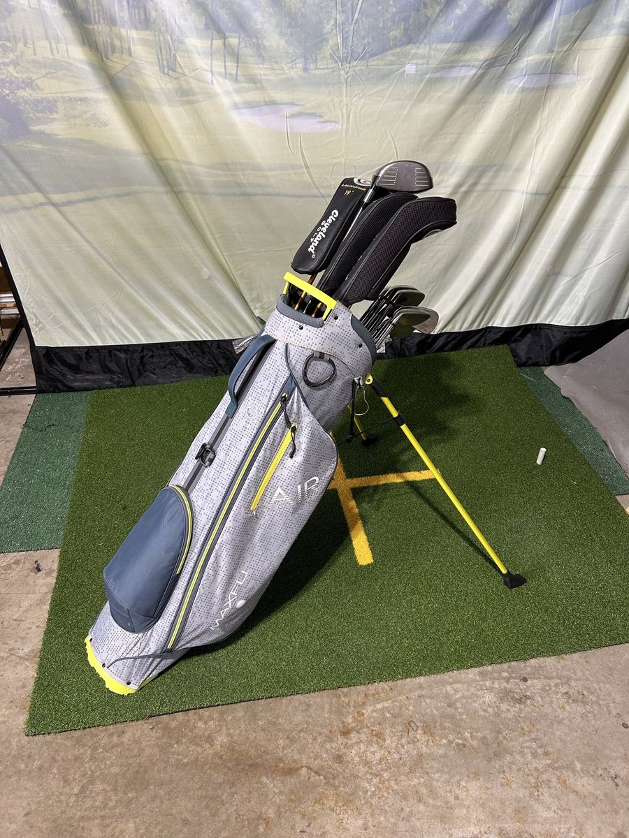 Awesome! Beginner golf set
